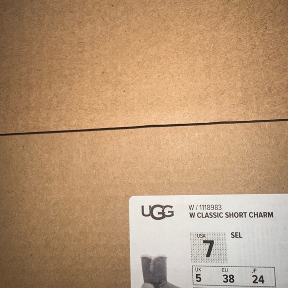 Ugg Boot - Picture 4 of 6